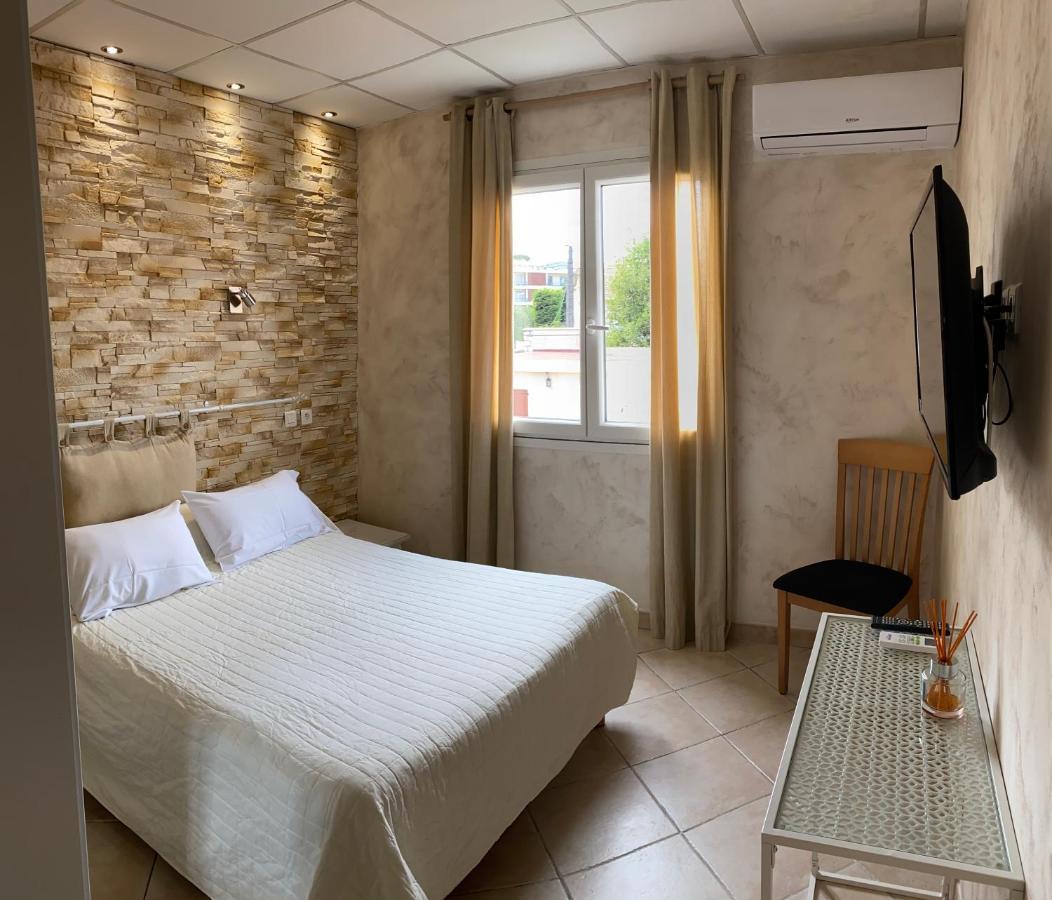 Hôtel Le Derby Cagnes-sur-Mer Exterior foto