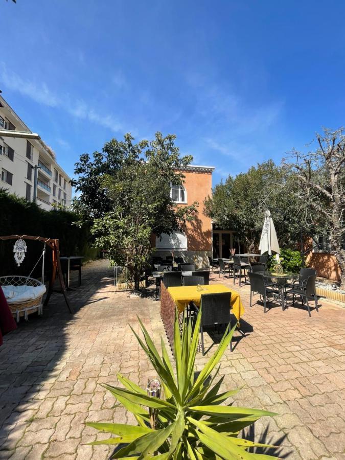 Hôtel Le Derby Cagnes-sur-Mer Exterior foto