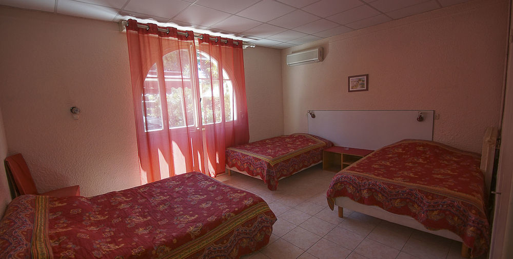Hôtel Le Derby Cagnes-sur-Mer Exterior foto